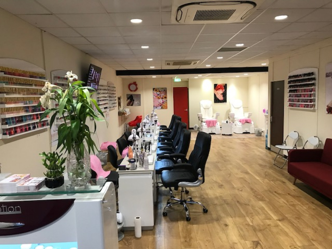 New Image for NAIL ART AND BEAUTY BAR OPENS IN CHADDERTON