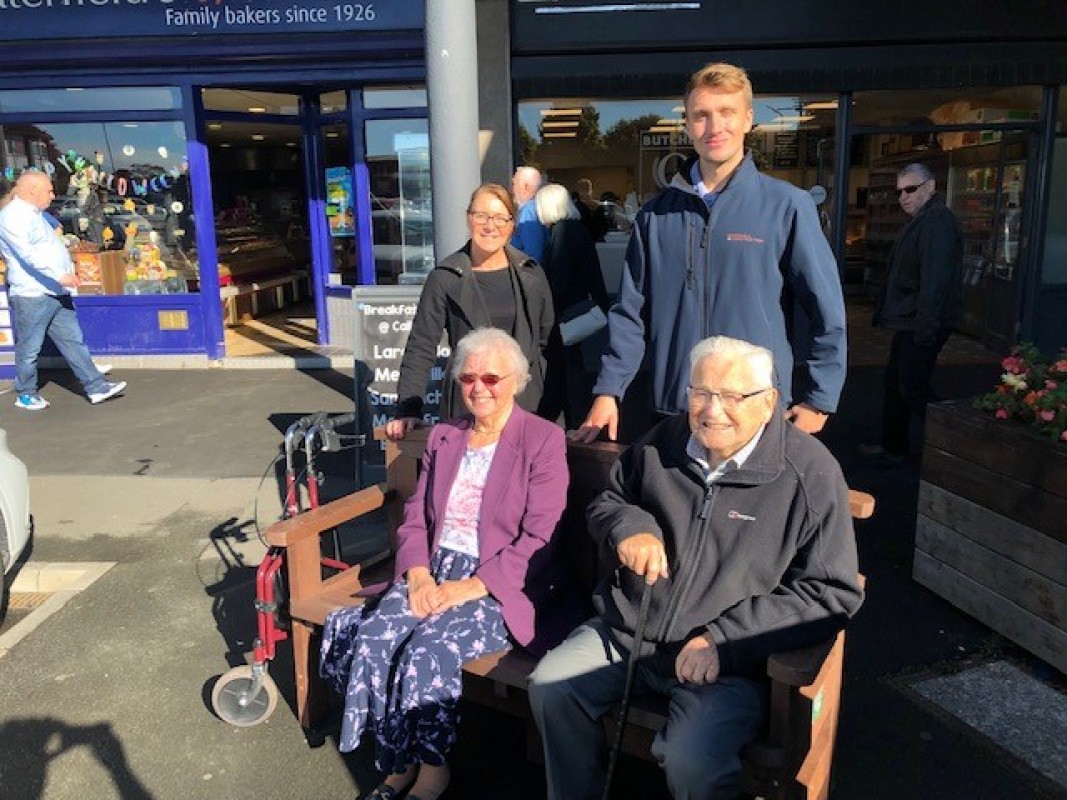 New Image for MAGHULL CENTRAL SQUARE INSTALLS NEW BENCH AFTER APPEAL